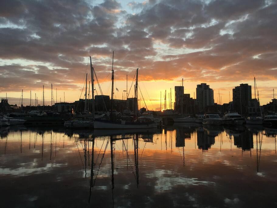 Luxury 1 Bed Ipswich Marina Apartment Free Parking מראה חיצוני תמונה